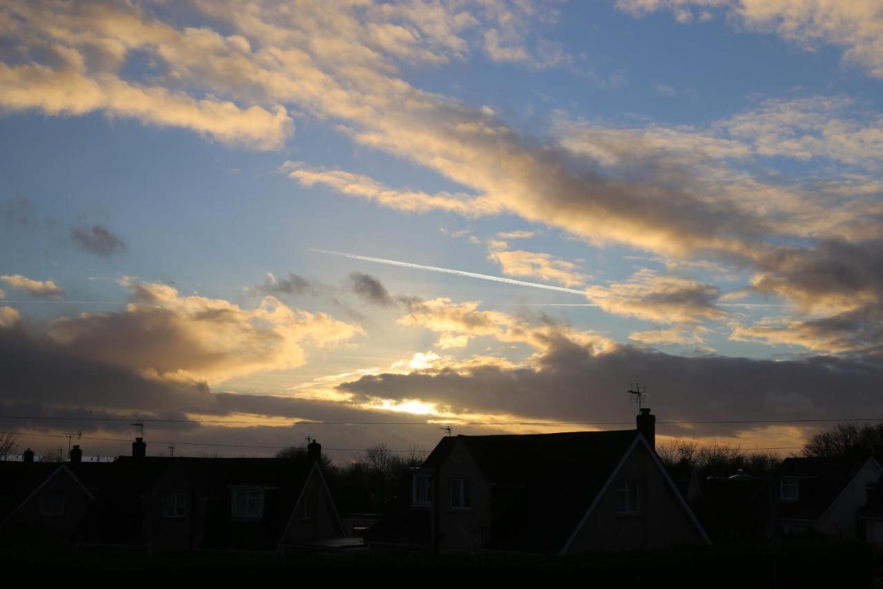 Lovely Home In Llantwit Major Bagian luar foto